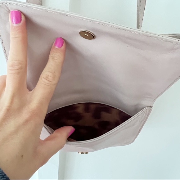 STUART WEITZMAN pink leather side bag - Picture 3 of 7